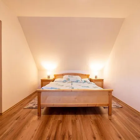 Eli Guest house *